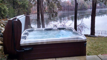 hot tub winterization with custom measured and expertly installed spa covers from Poolside in East Troy